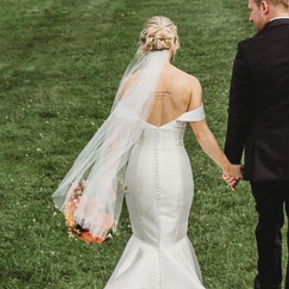 Kleinfeld Chapel Length Veil